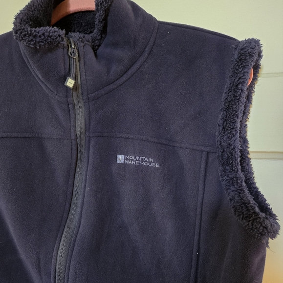 Mountain Warehouse vest - Picture 2 of 8